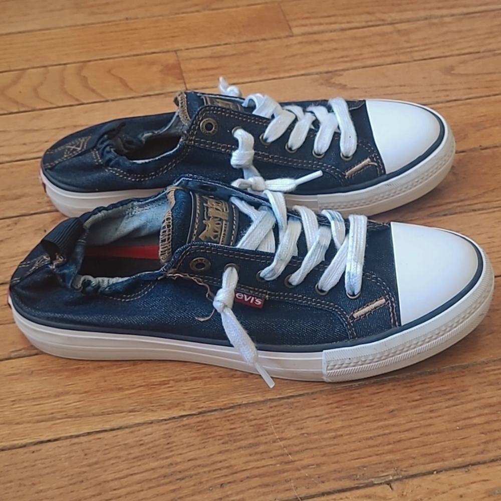 Levi's comfort denim jean sneakers Size 7